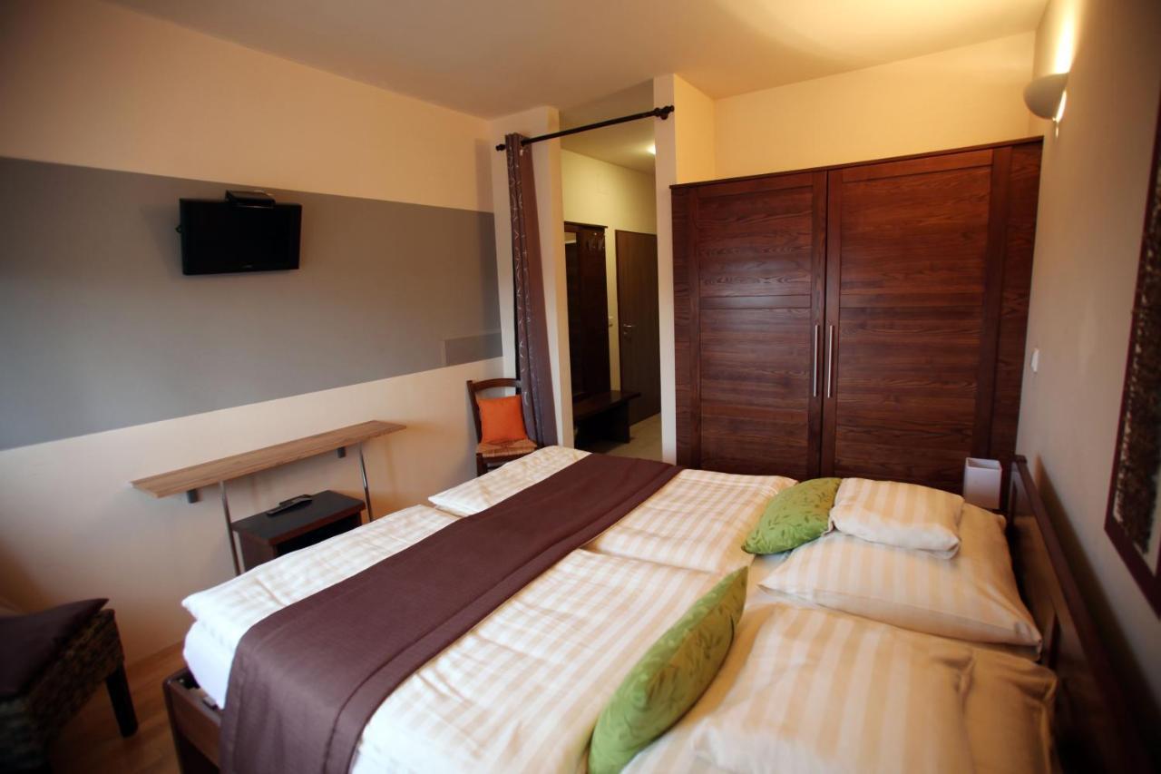 Landhaus Klambauer Ferienapartments Thermennaehe St Martins Therme 프라우키르첸 외부 사진